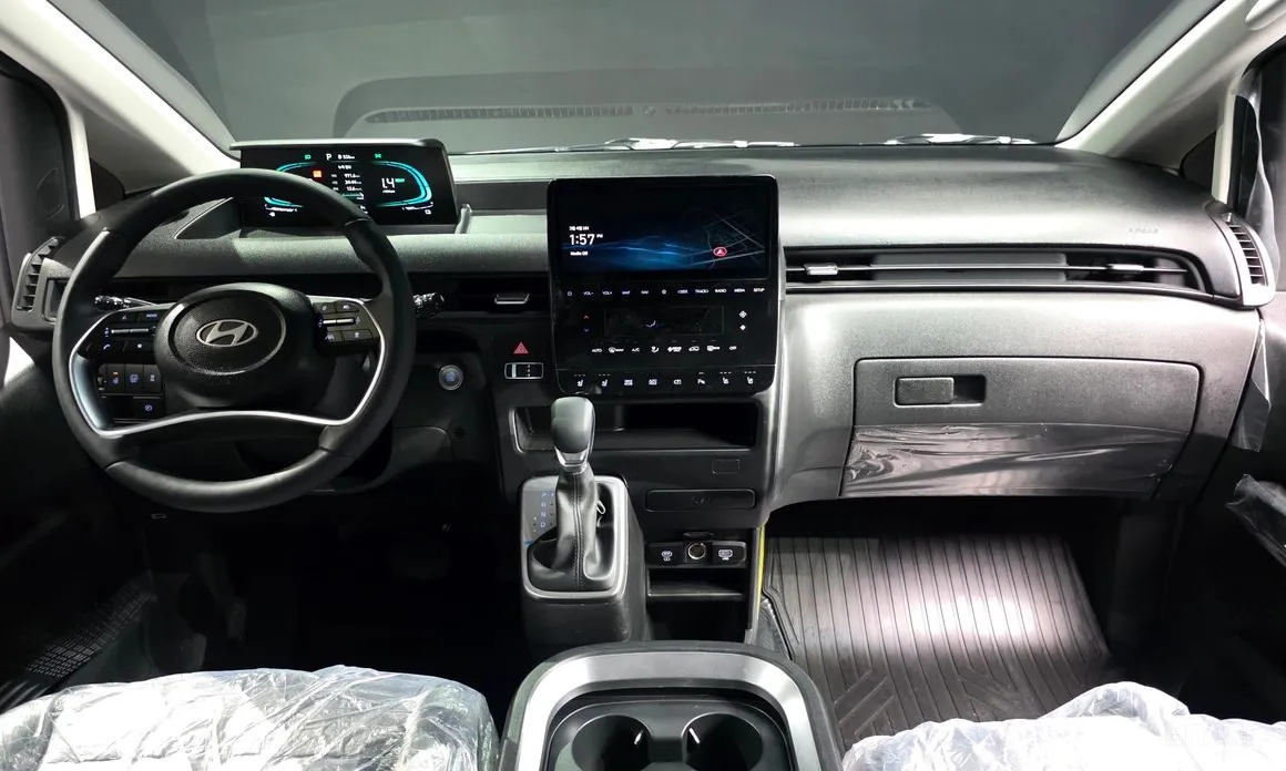 Фото 7 - Hyundai Staria