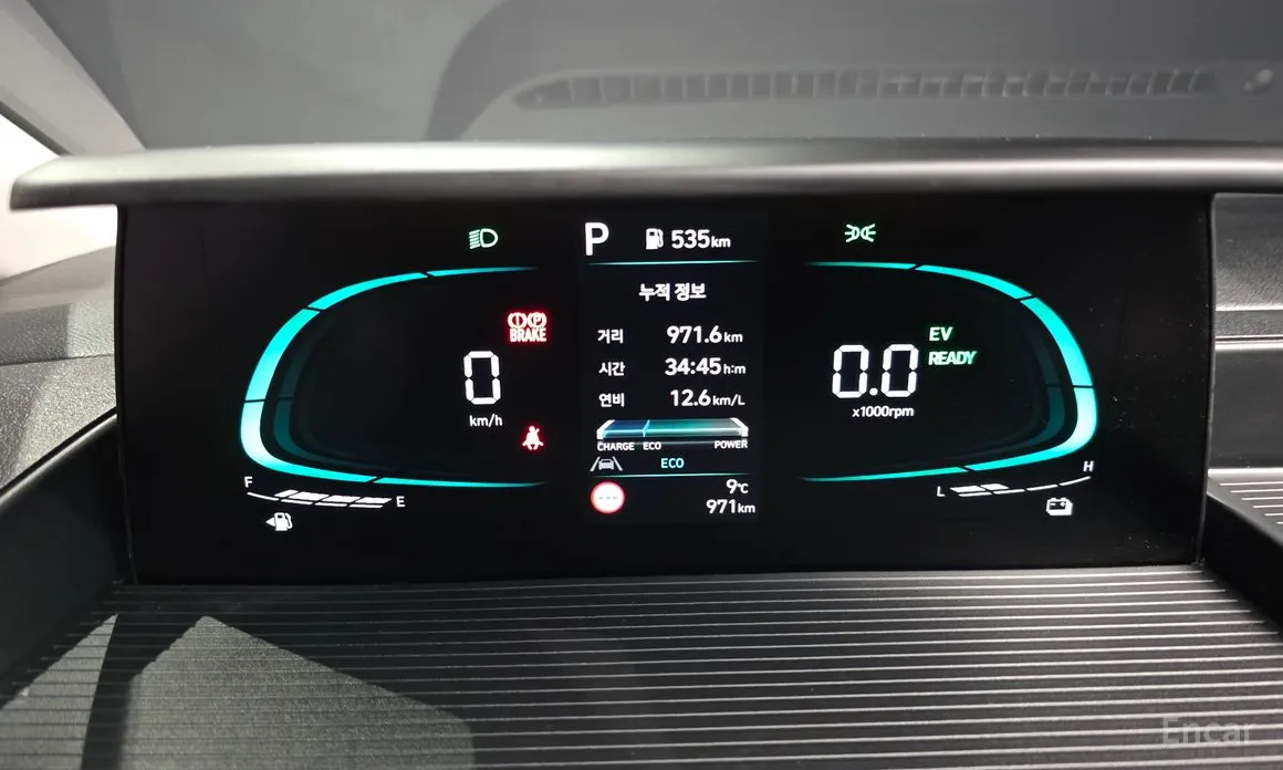 Фото 8 - Hyundai Staria