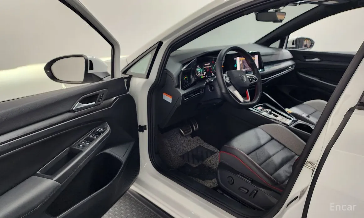 Photo 10 - Volkswagen Golf