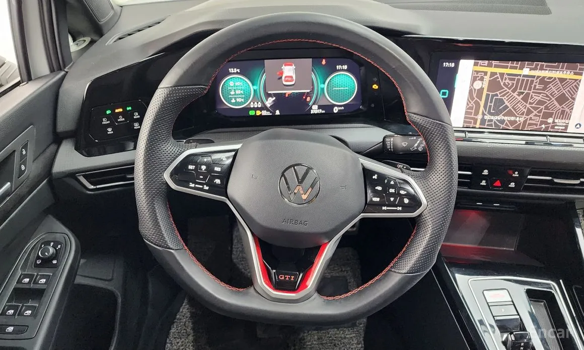 Photo 13 - Volkswagen Golf