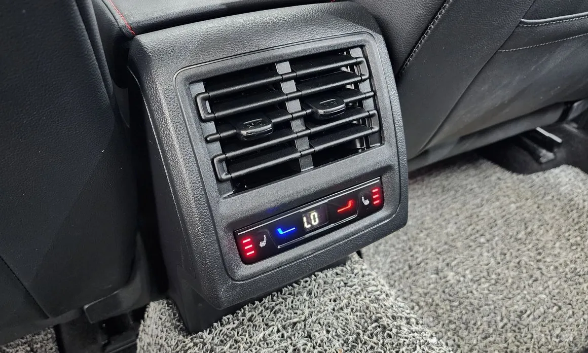 Photo 18 - Volkswagen Golf