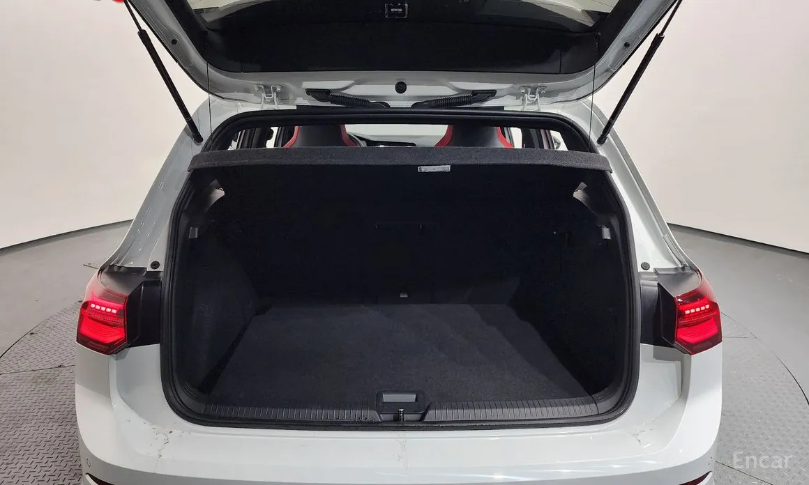 Photo 20 - Volkswagen Golf