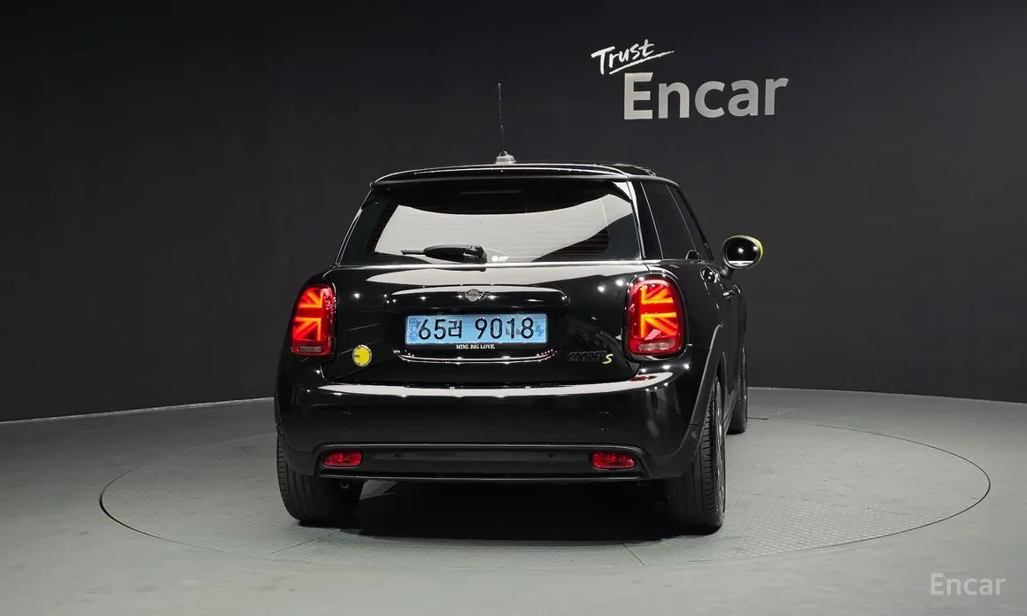 Фото 4 - Mini Cooper