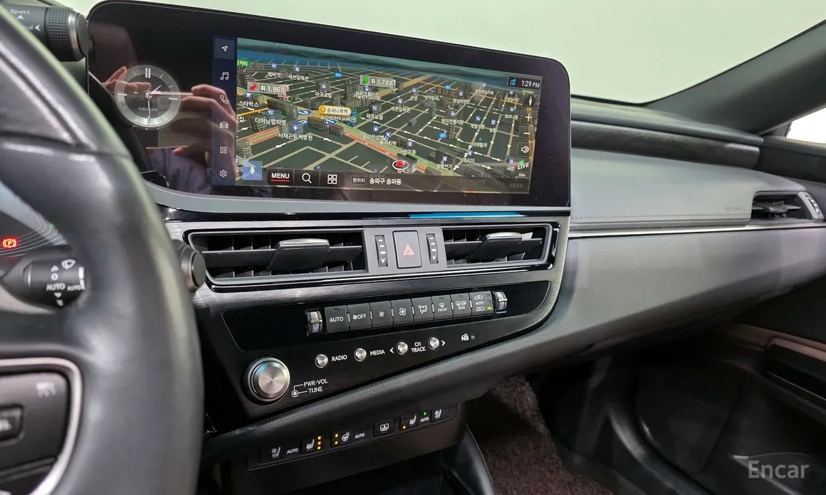 Фото 14 - Lexus ES