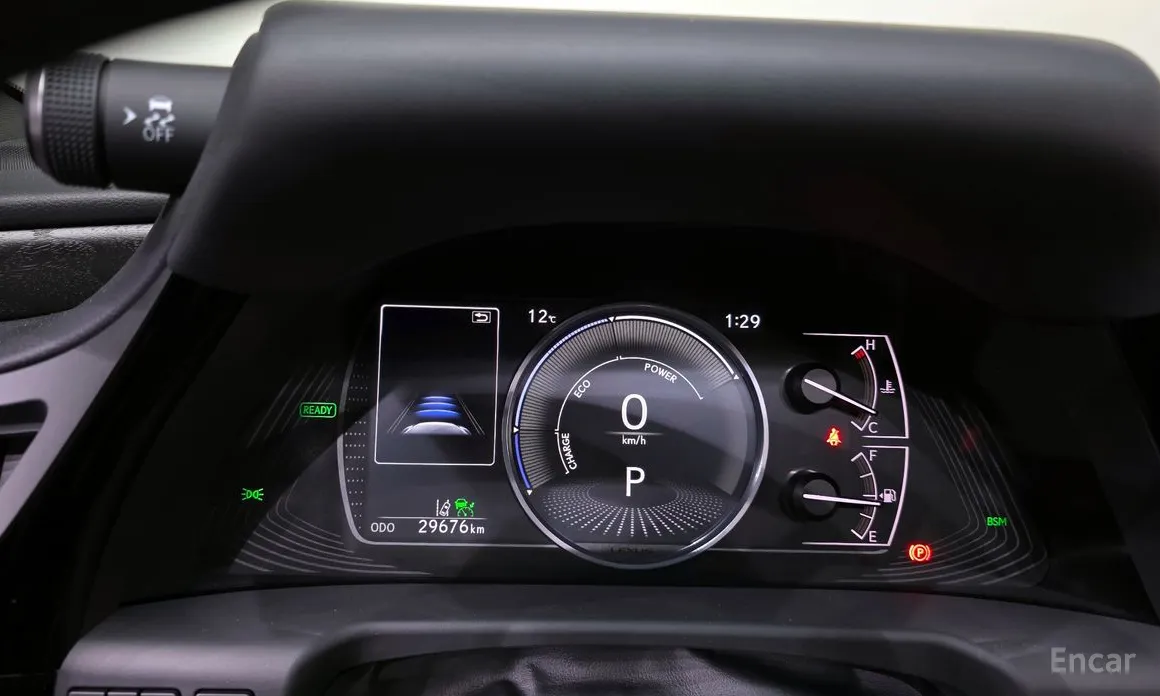 Фото 8 - Lexus ES