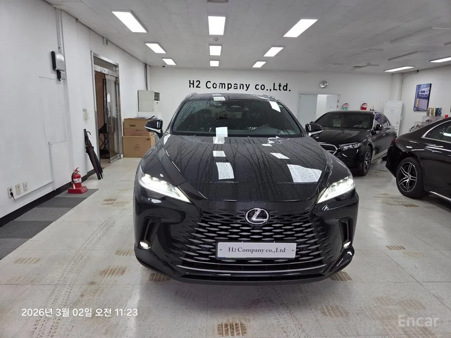 Фото 3 - Lexus RX