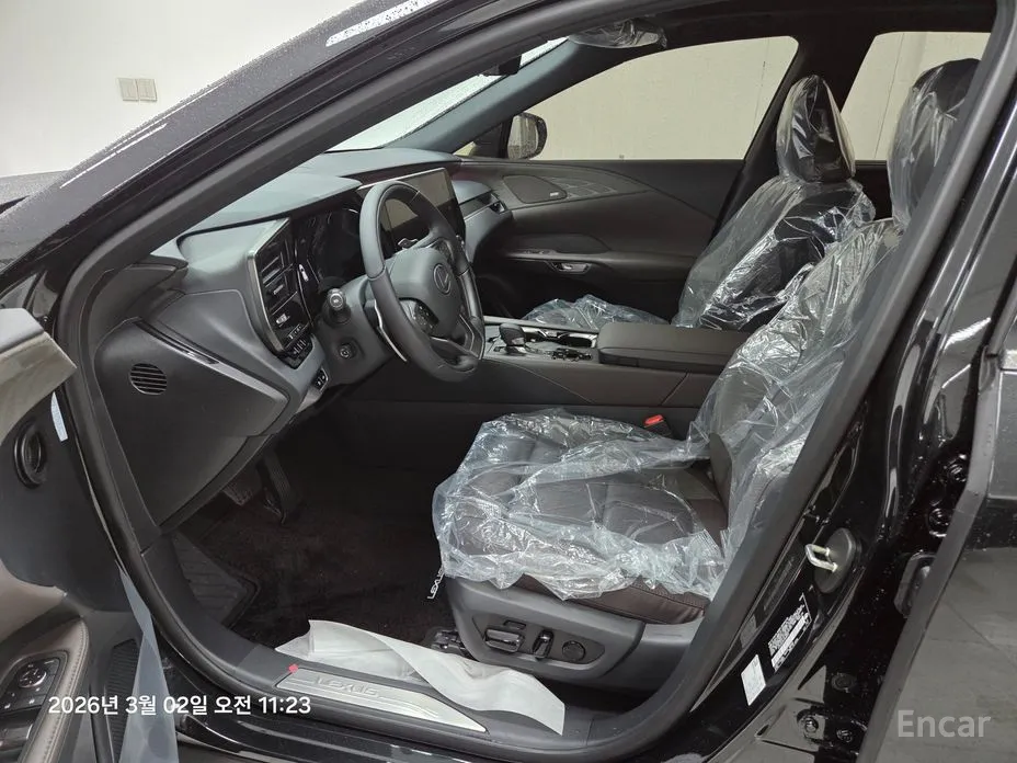 Фото 7 - Lexus RX