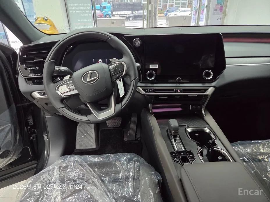 Фото 9 - Lexus RX