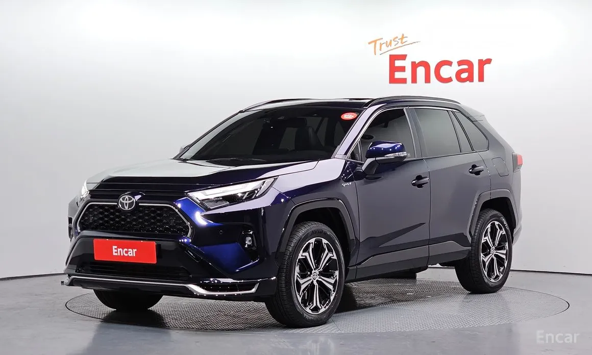 Фото 1 - Toyota RAV4