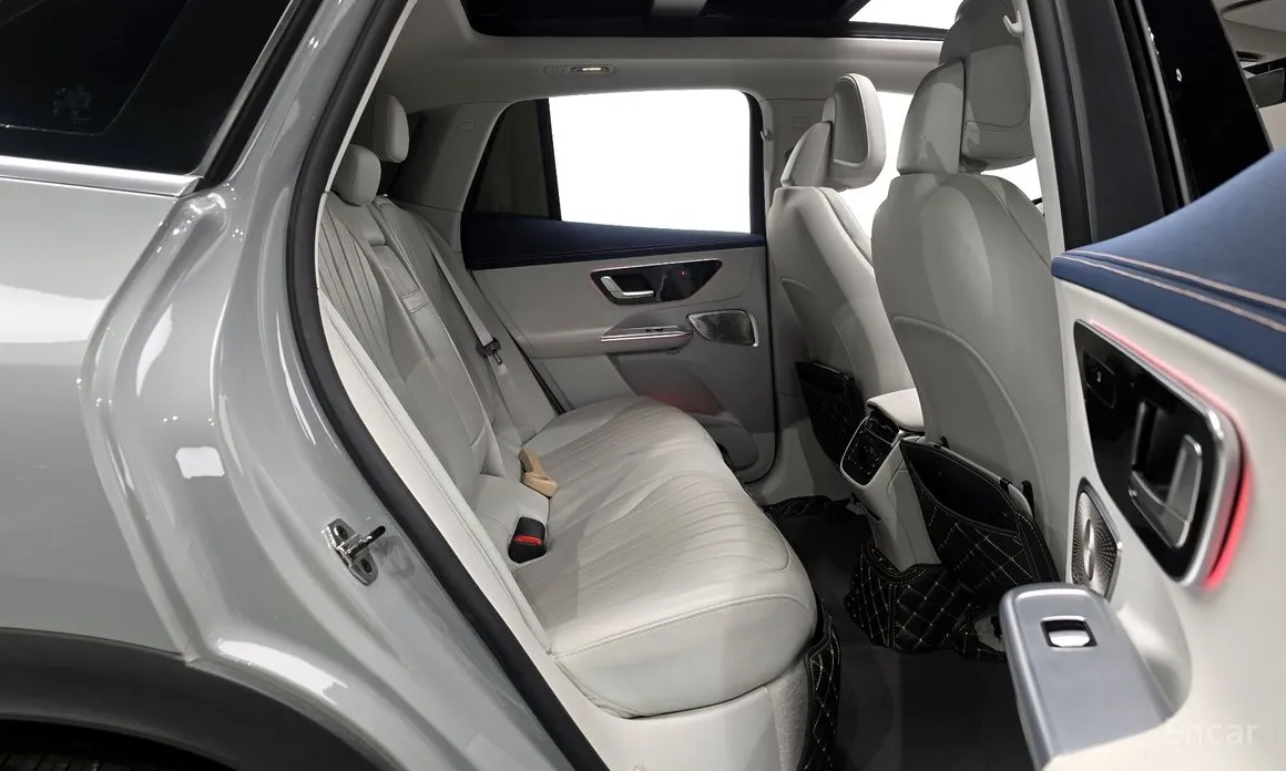 Фото 12 - Mercedes-Benz EQE