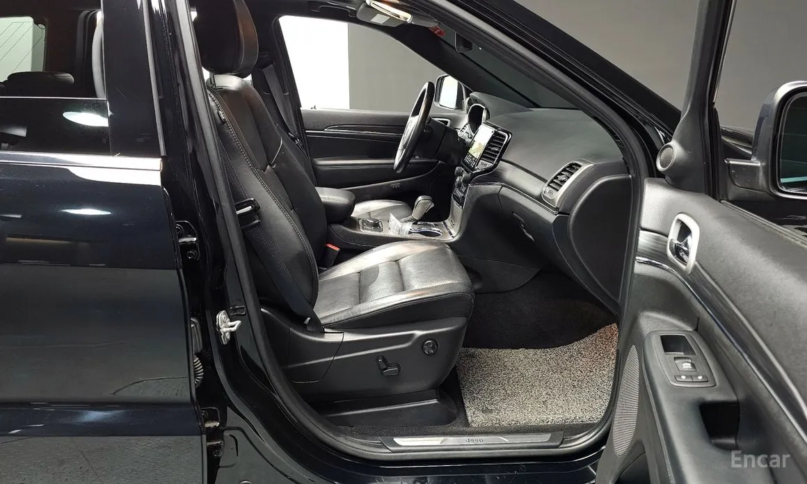 Фото 10 - Jeep Cherokee