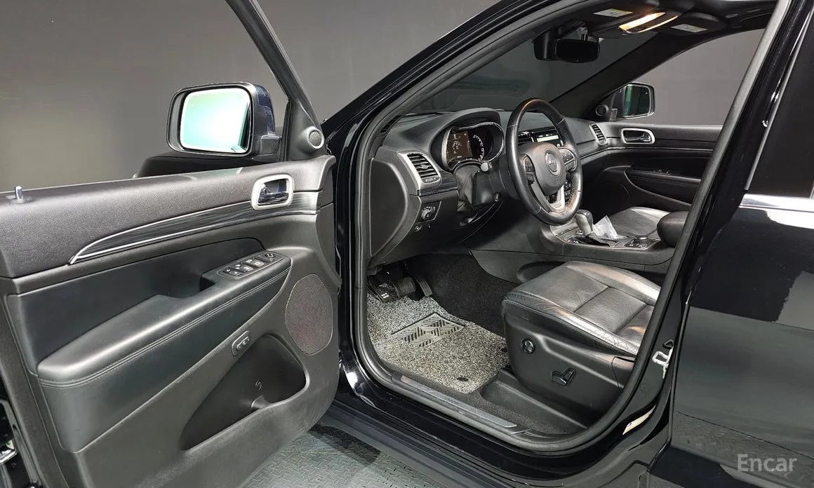 Фото 11 - Jeep Cherokee