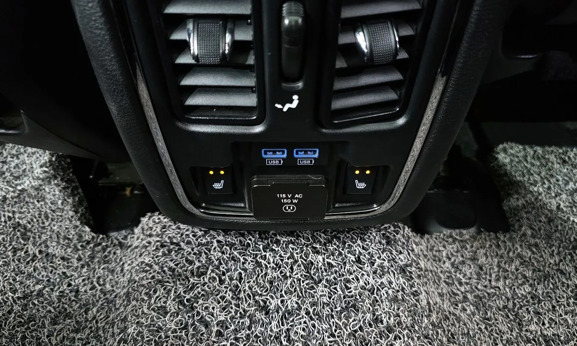 Фото 18 - Jeep Cherokee