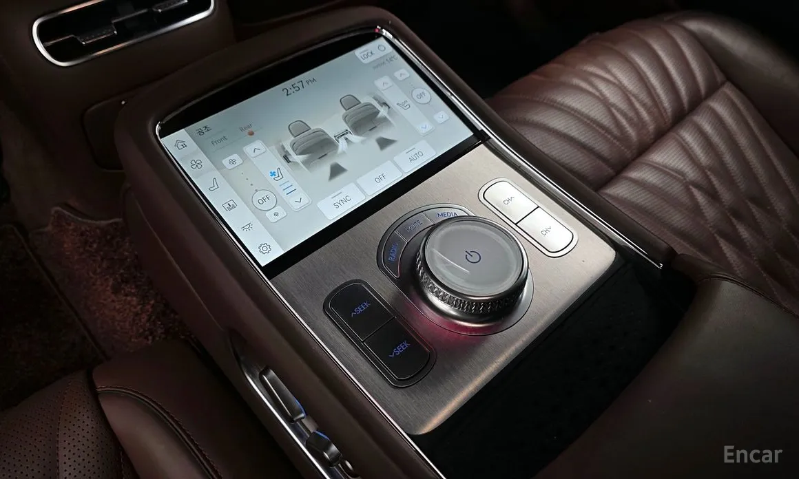 Фото 18 - Genesis G90