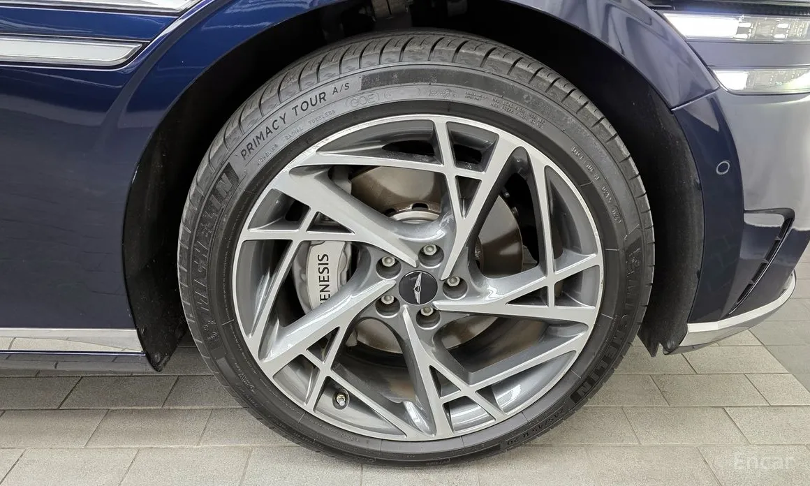 Фото 5 - Genesis G90