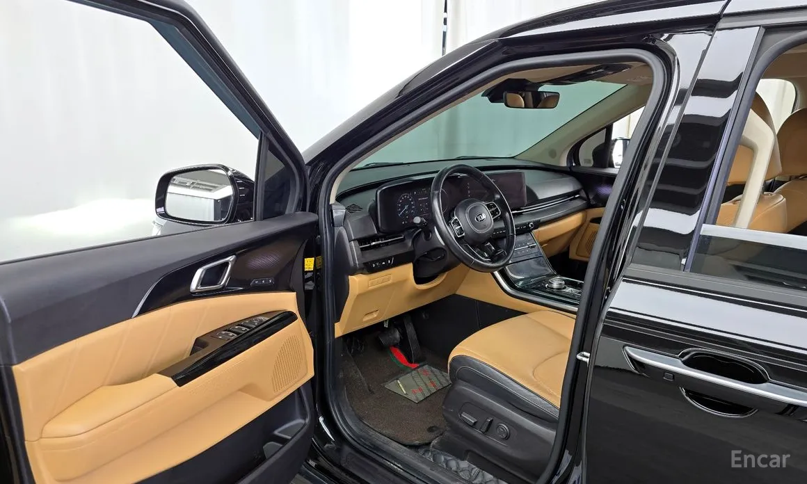 Photo 10 - Kia Carnival