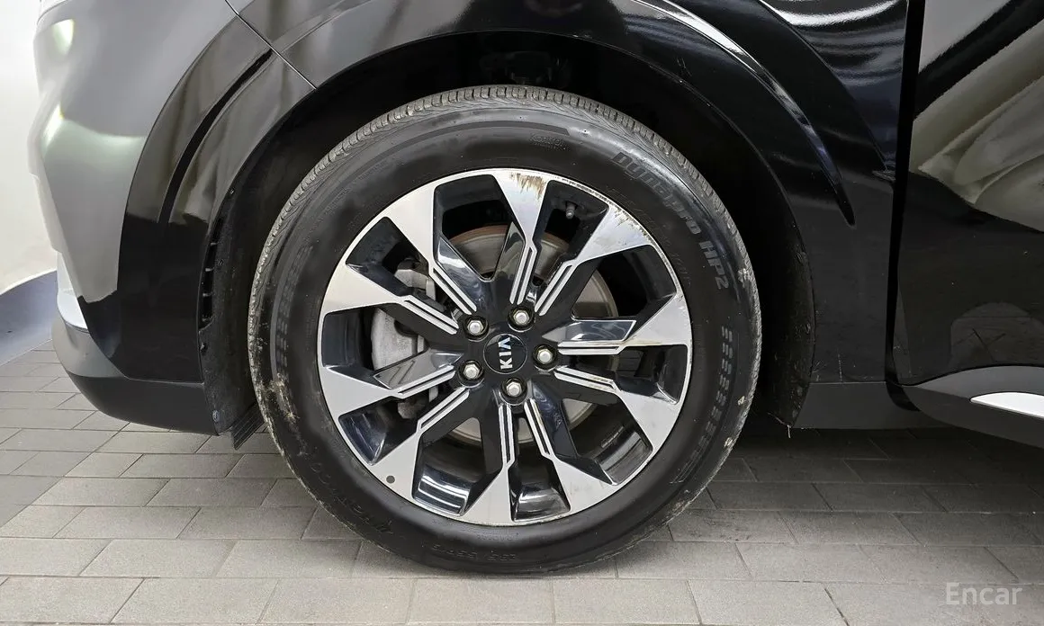 Photo 5 - Kia Carnival