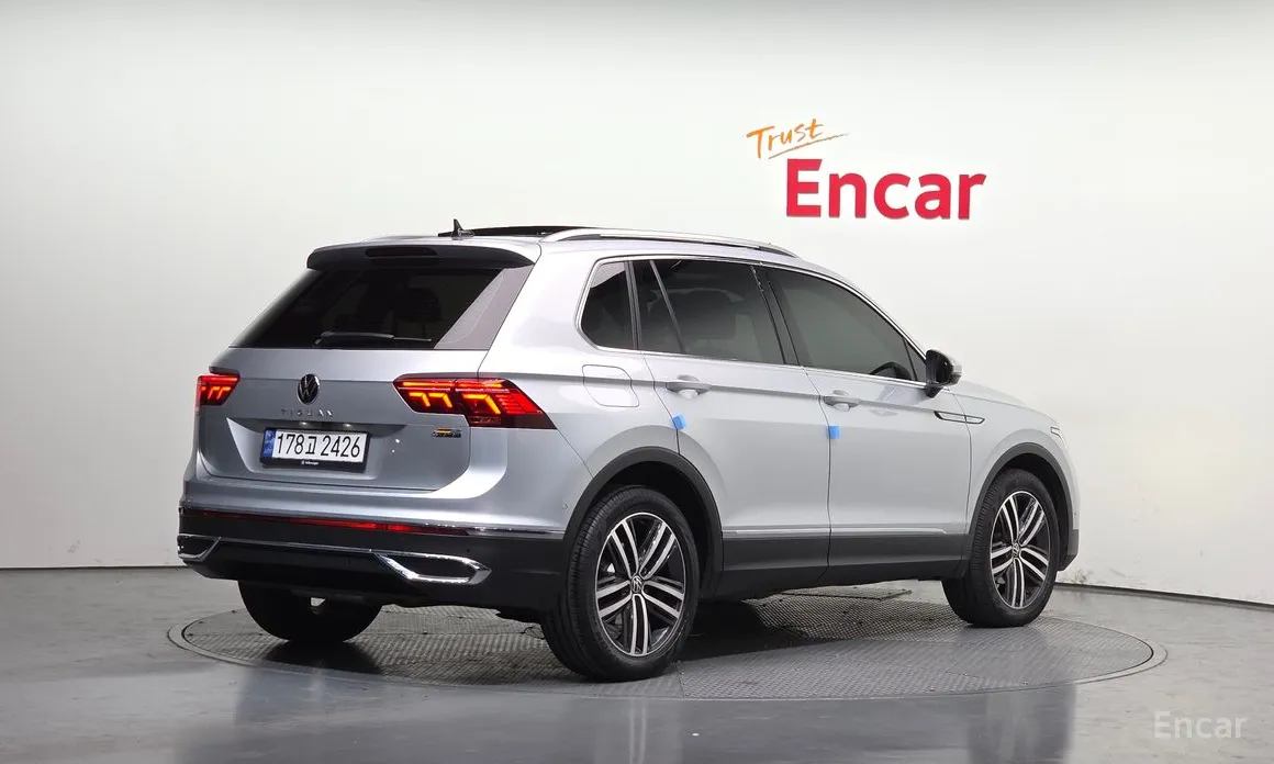 Фото 2 - Volkswagen Tiguan