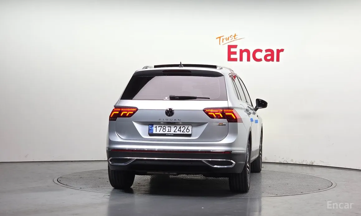 Фото 4 - Volkswagen Tiguan