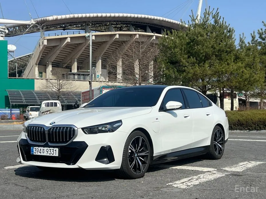 Фото 1 - BMW 5 Series