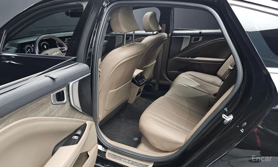 Фото 12 - Kia K8