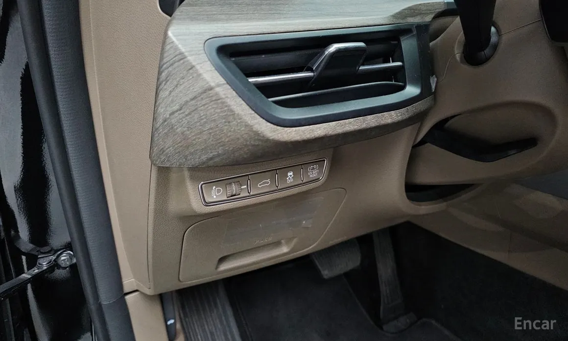 Фото 17 - Kia K8