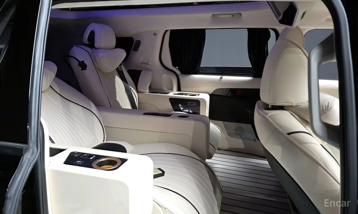 Фото 12 - Kia Carnival