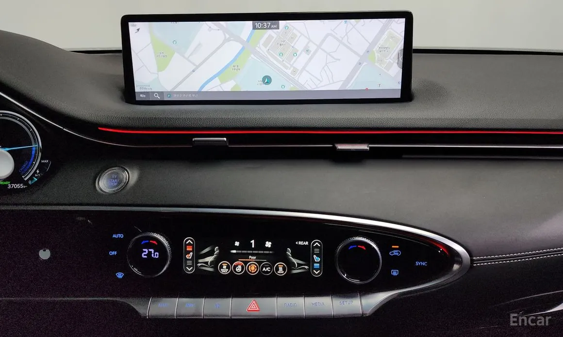 Фото 14 - Genesis GV70