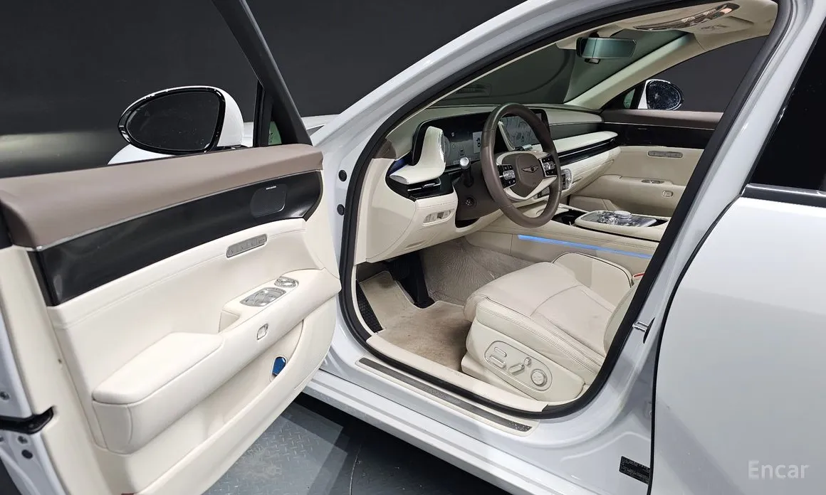 Фото 10 - Genesis G90