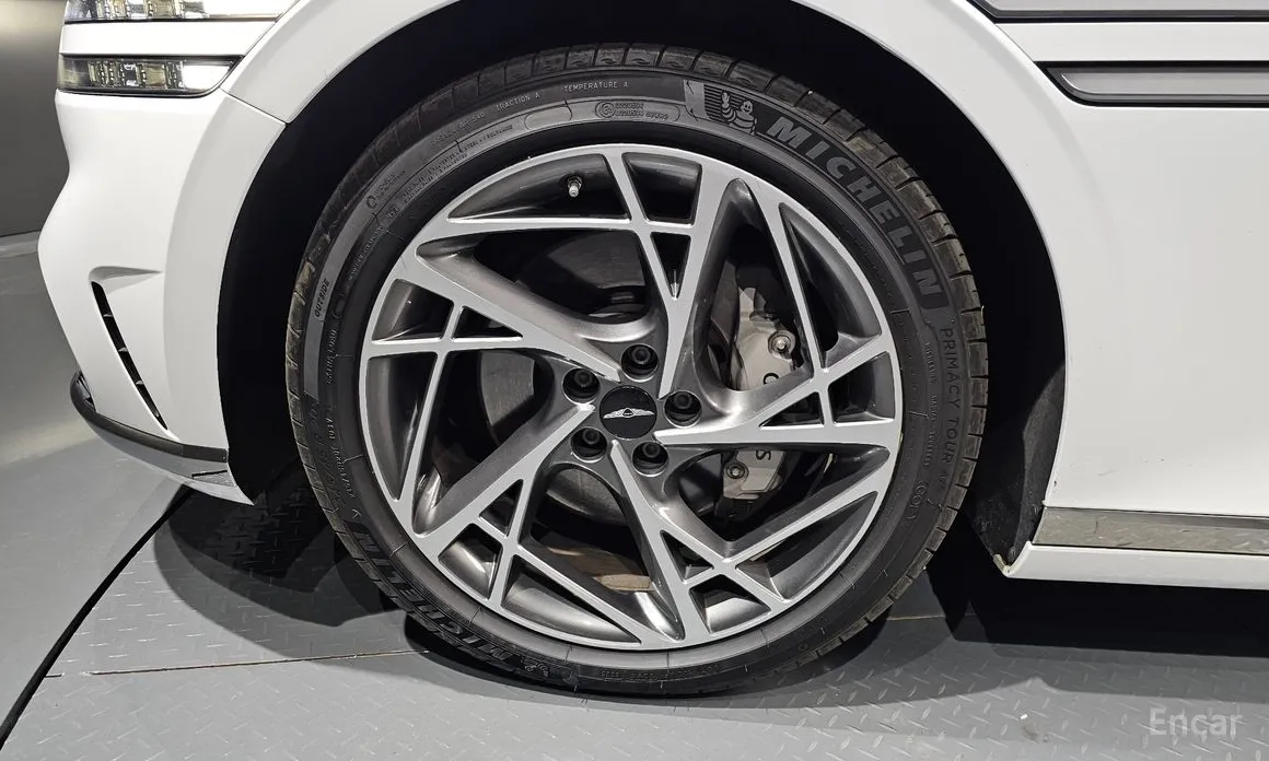 Фото 5 - Genesis G90