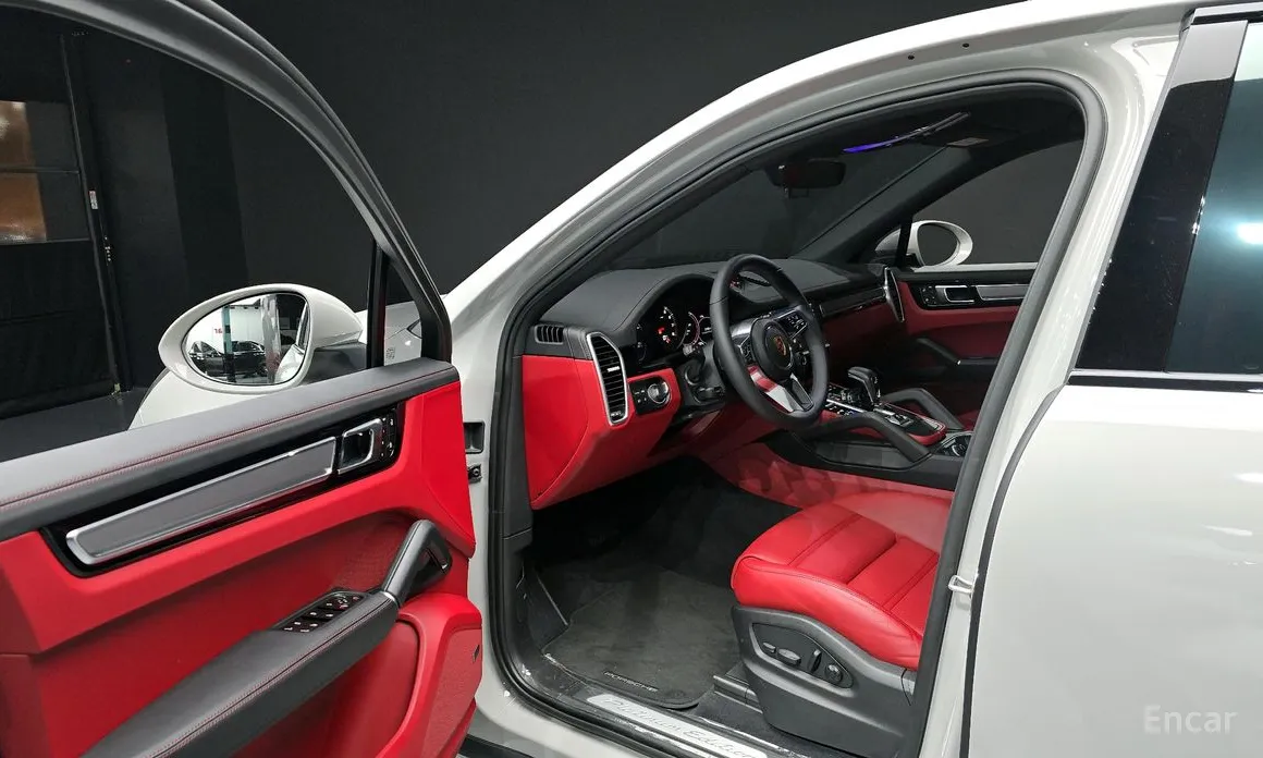 Фото 10 - Porsche Cayenne