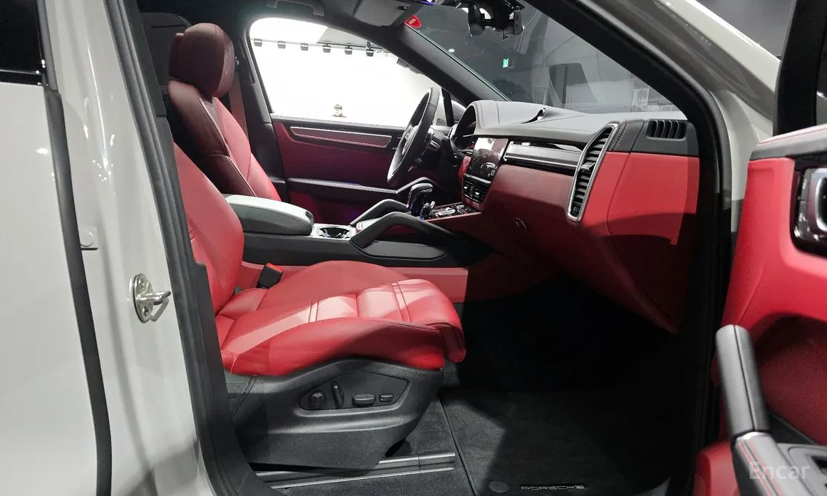 Фото 11 - Porsche Cayenne