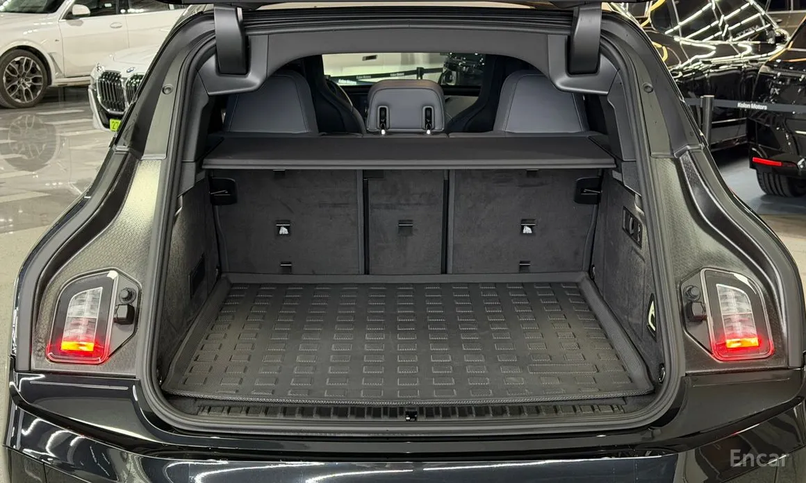 Фото 11 - BMW iX