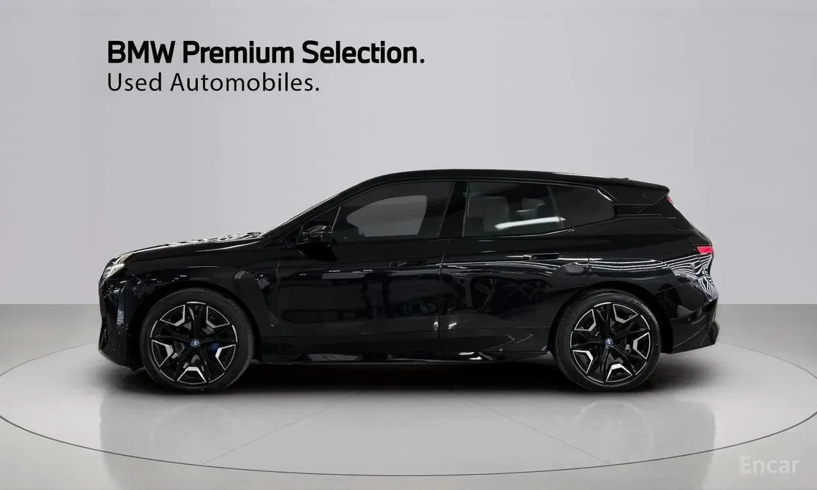 Фото 13 - BMW iX