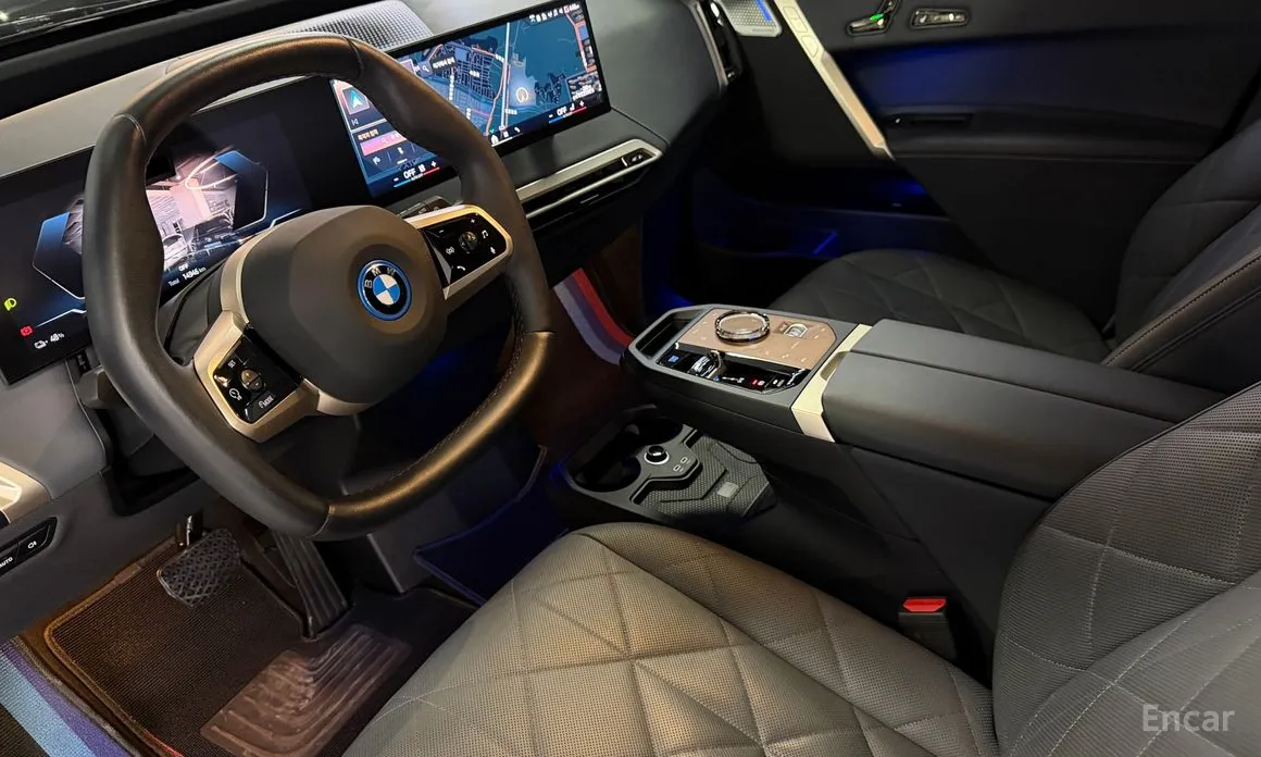 Фото 15 - BMW iX