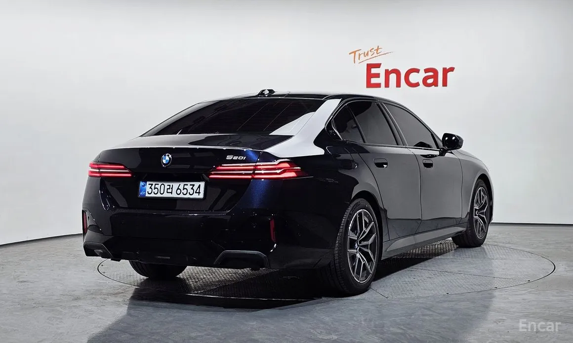 Фото 2 - BMW 5 Series