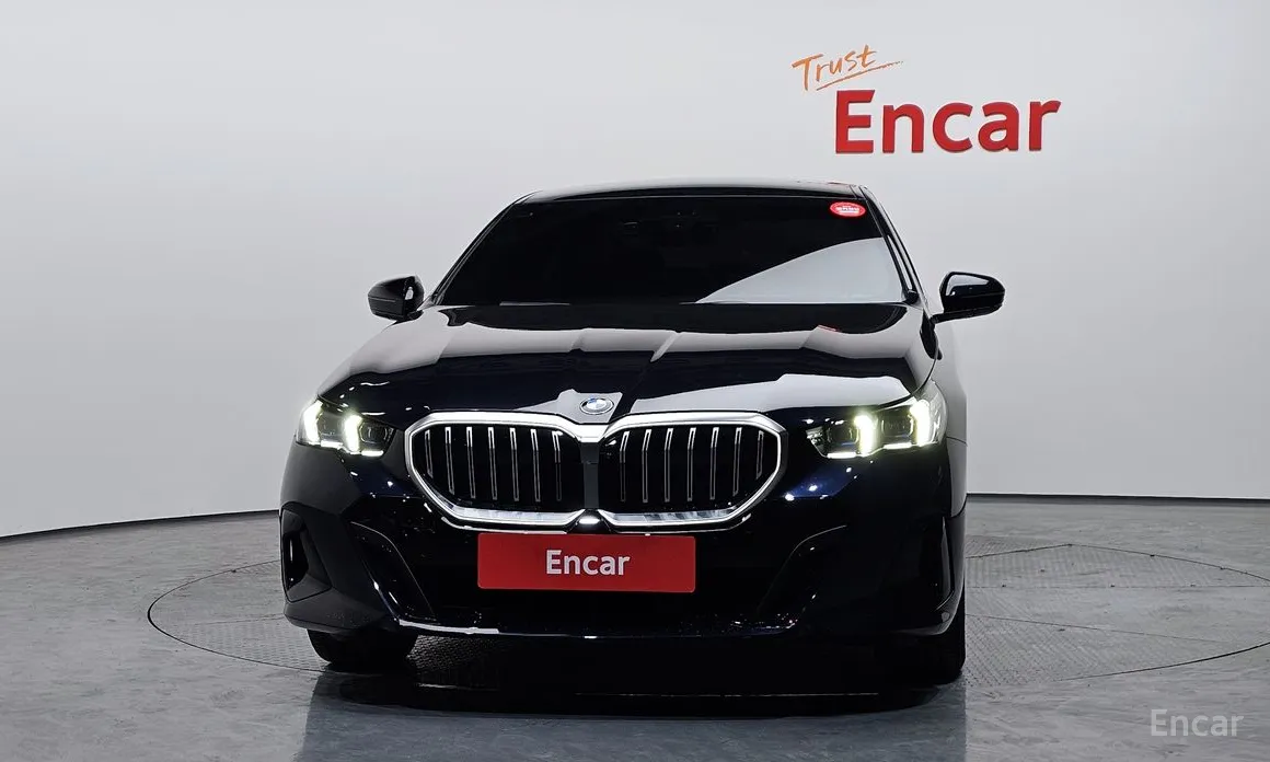 Фото 3 - BMW 5 Series