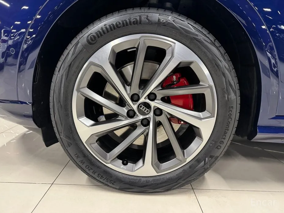 Фото 16 - Audi Q5