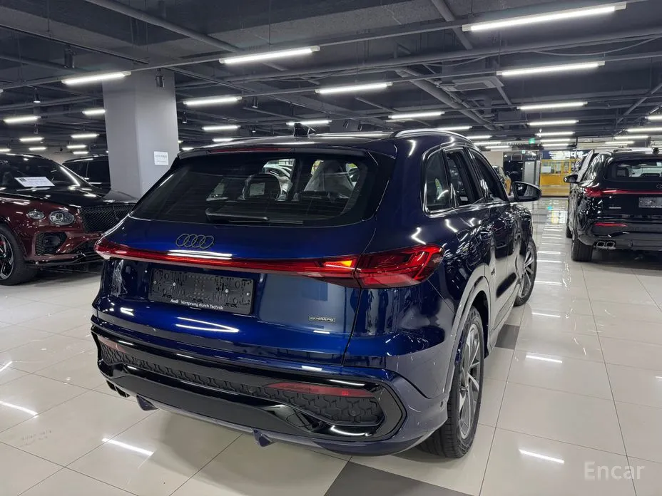 Фото 4 - Audi Q5