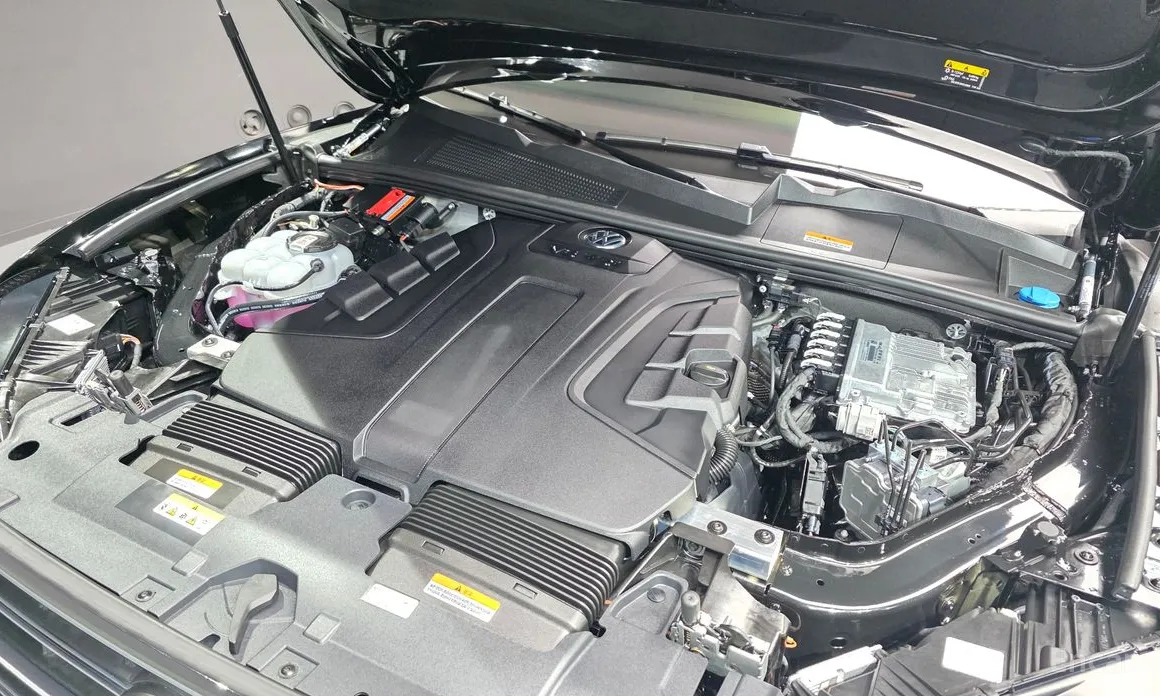 Фото 20 - Volkswagen Touareg