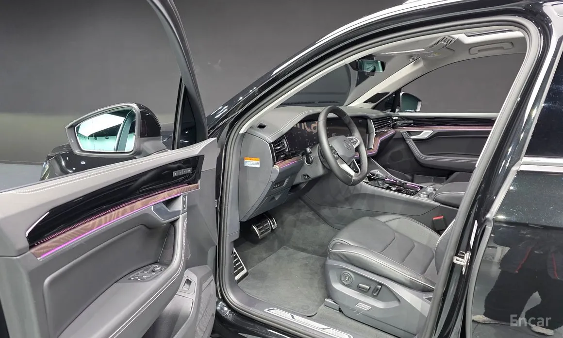 Фото 9 - Volkswagen Touareg