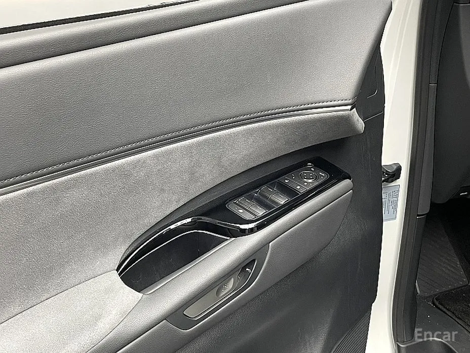 Фото 14 - Lexus LM