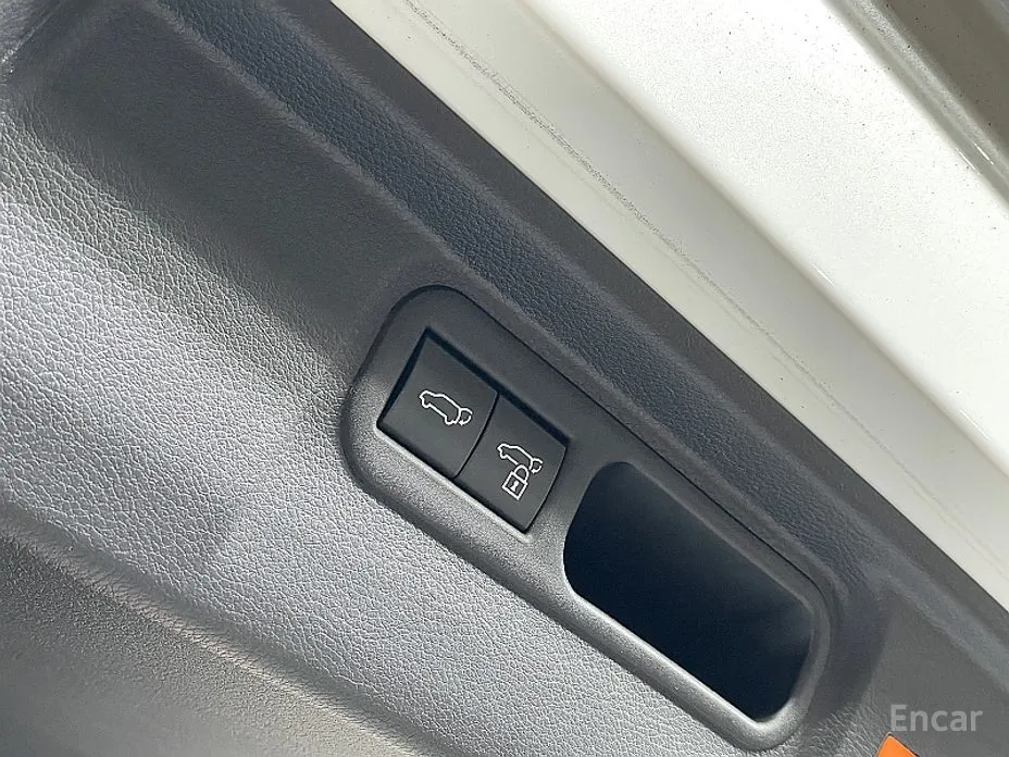 Фото 16 - Lexus LM