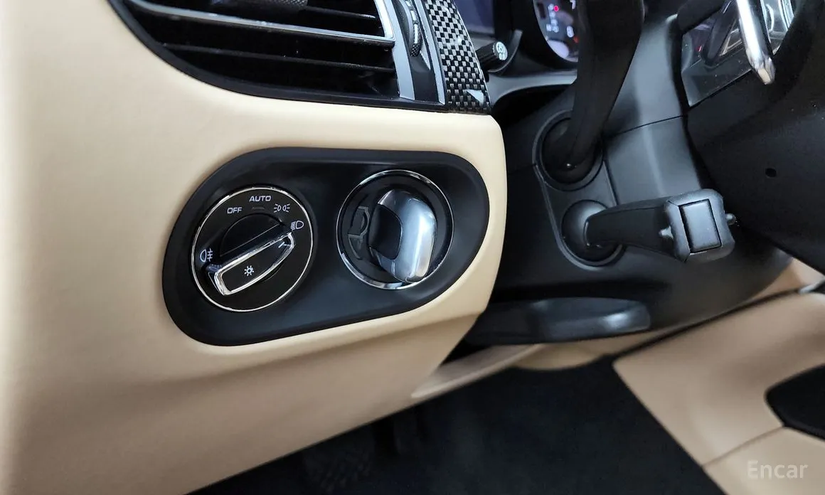 Фото 16 - Porsche Macan