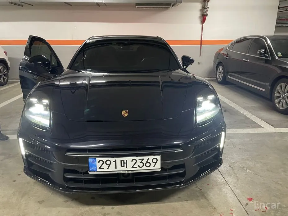 Photo 1 - Porsche Panamera