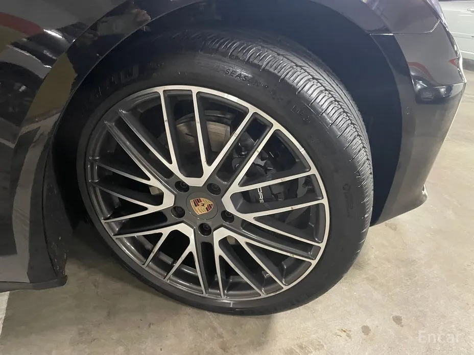 Photo 12 - Porsche Panamera