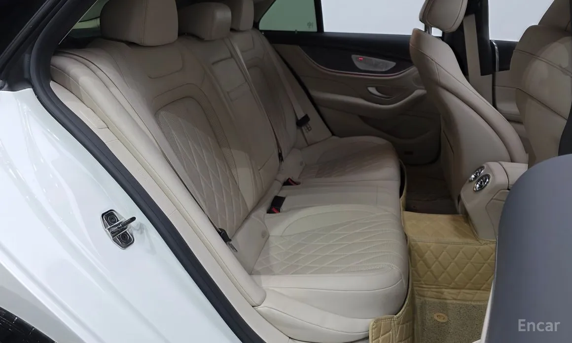 Photo 12 - Mercedes-Benz AMG GT