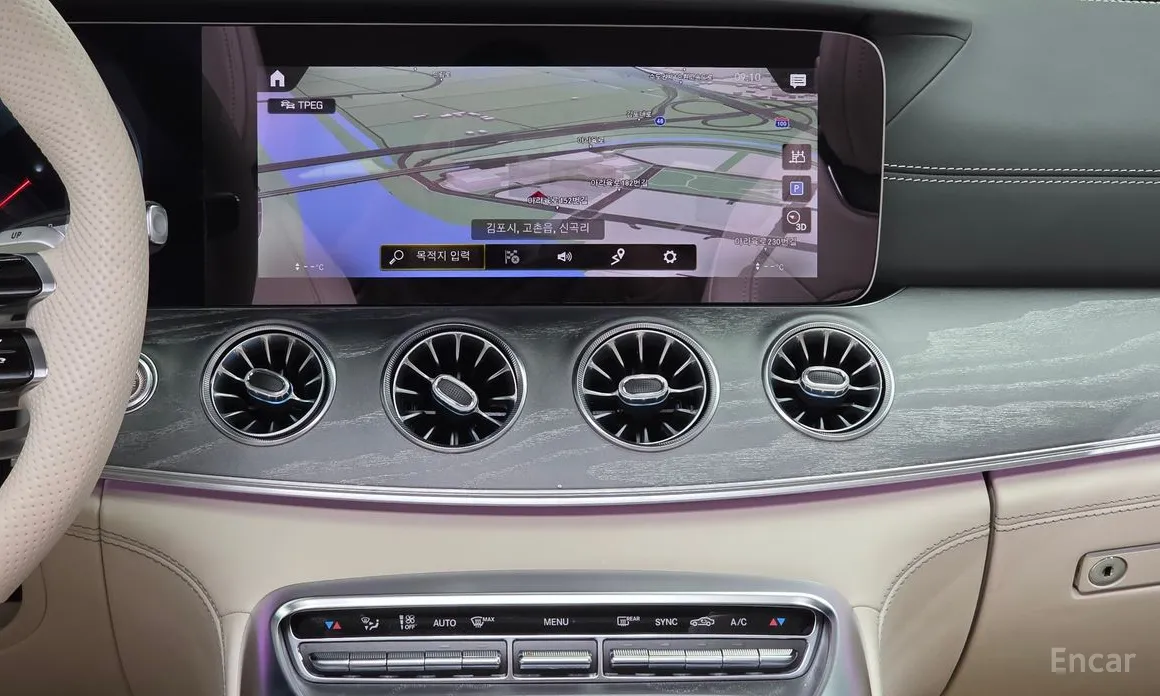 Photo 14 - Mercedes-Benz AMG GT