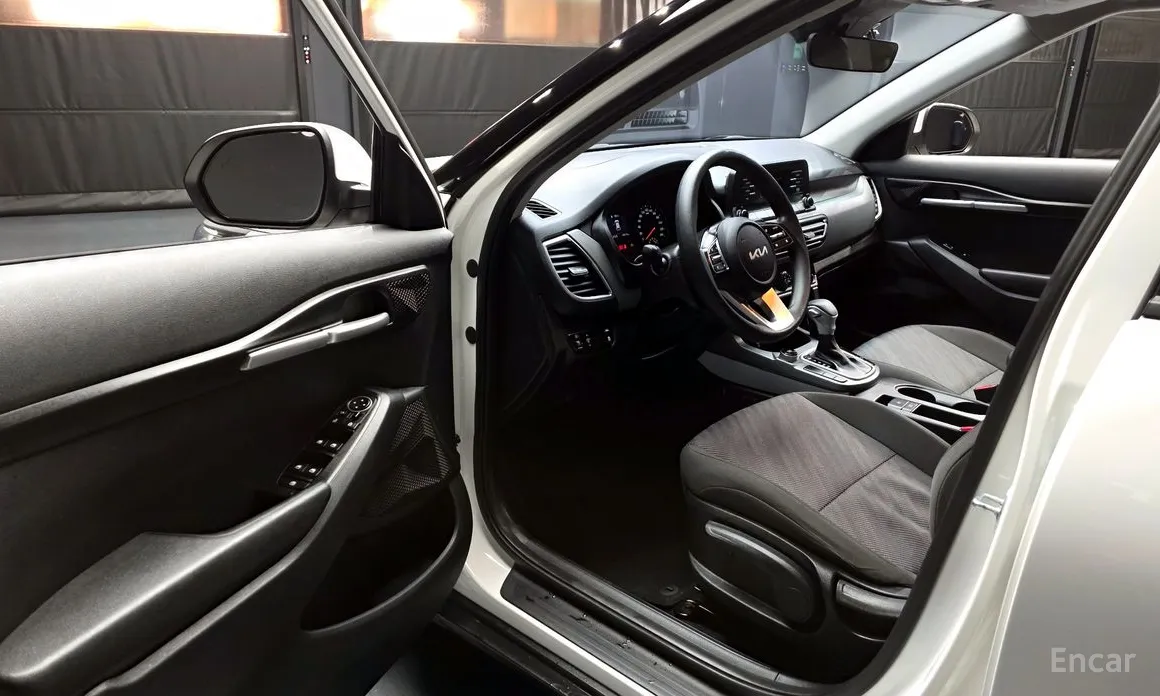 Фото 10 - Kia Seltos