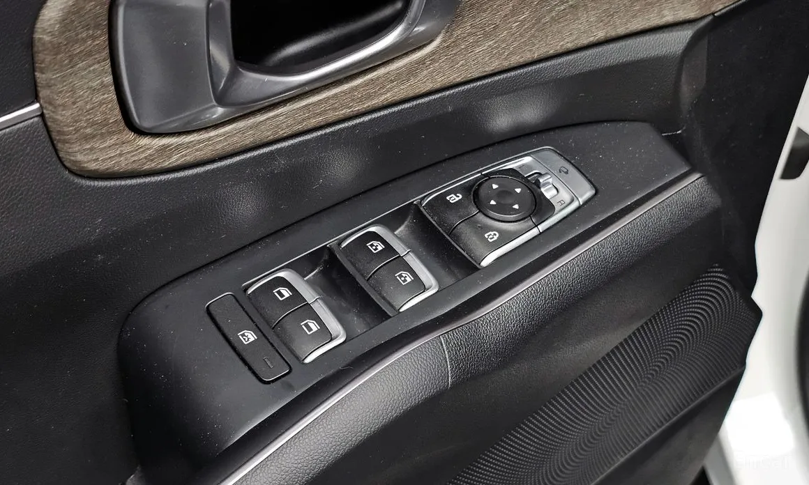 Фото 18 - Kia Sorento